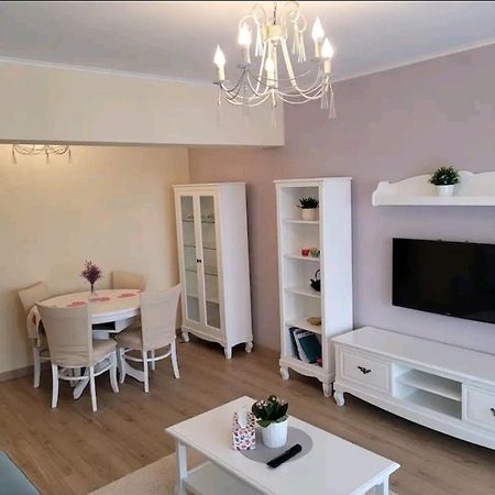 Appartement Apartament Ana à Bucarest Extérieur photo