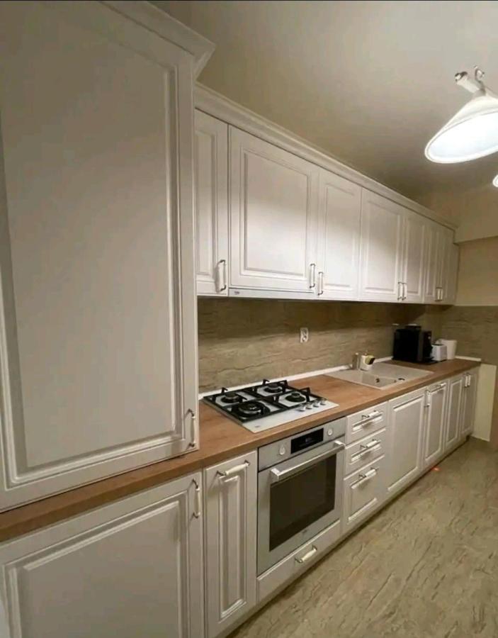 Appartement Apartament Ana à Bucarest Extérieur photo